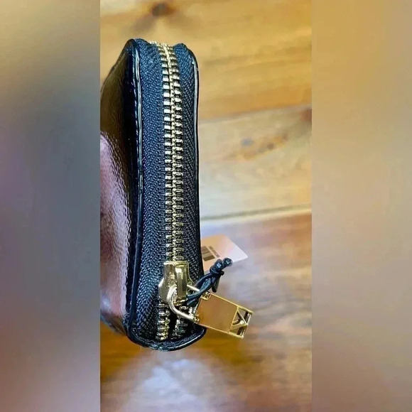 VS Victoria’s Secret Full Zip Wallet | 12 Card Slots | NEW - Picture 4 of 9